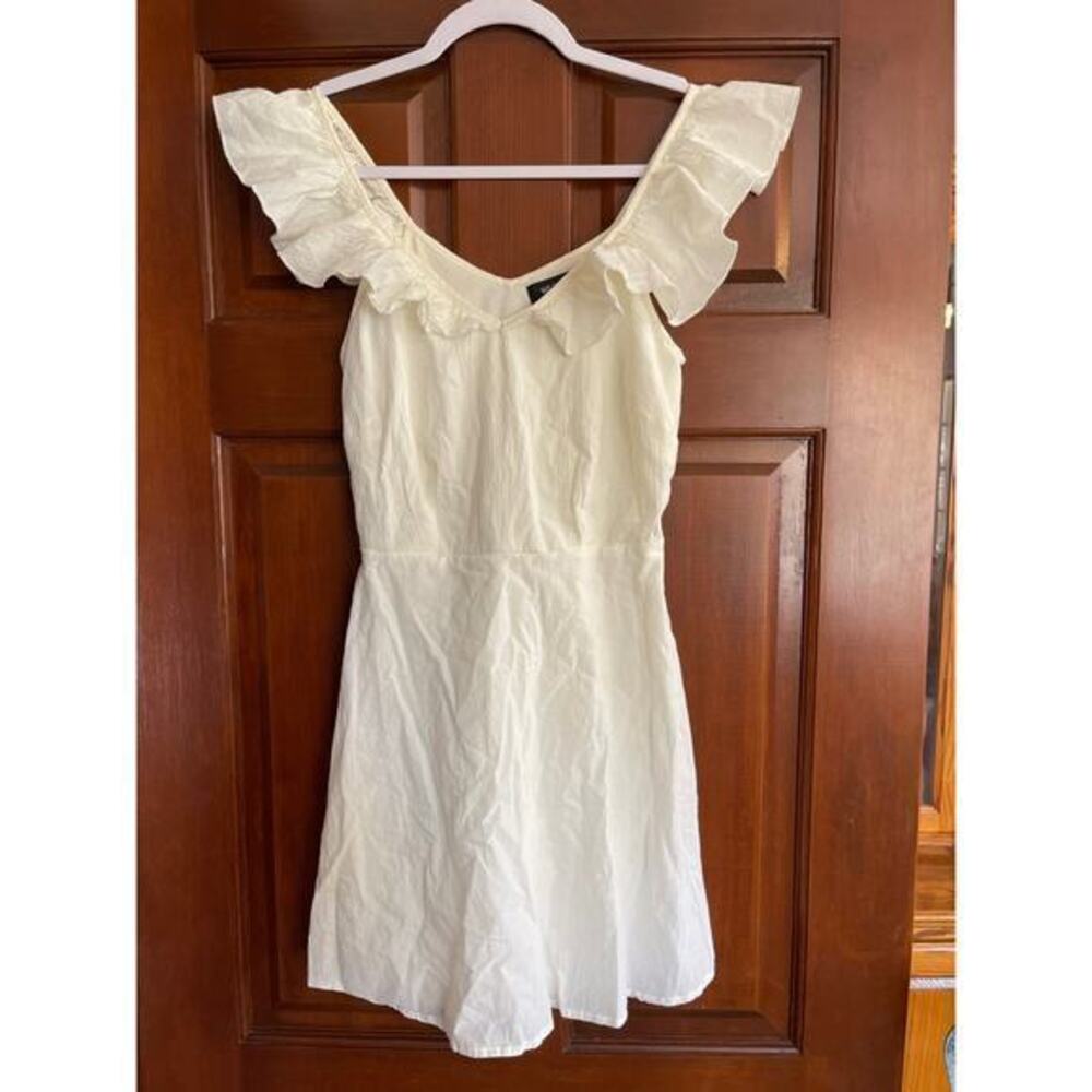 WILDFOC RUFFLE SKATER DRESS CREAM SIZE SMALL